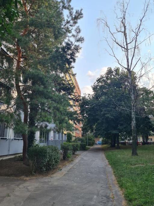 Linhs Place * Praga